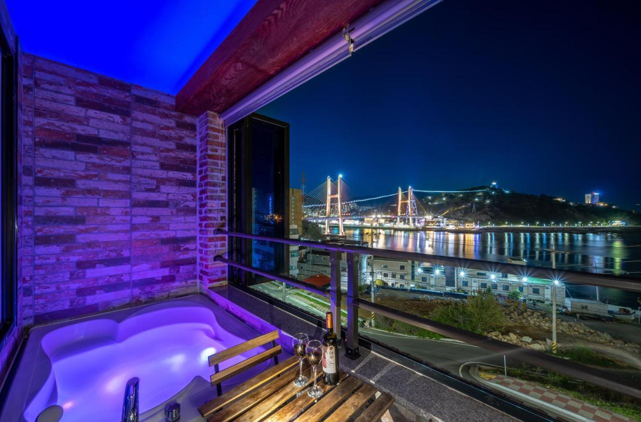 Yeosu View Foret Pension Bagian luar foto