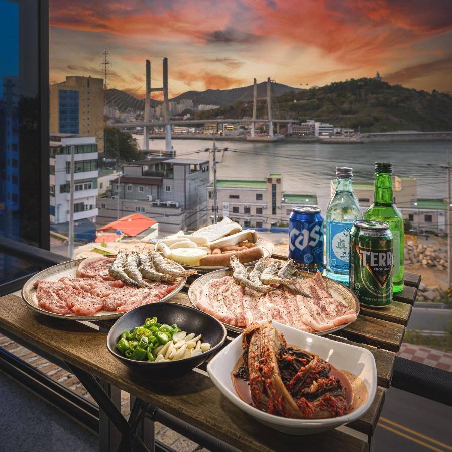 Yeosu View Foret Pension Bagian luar foto